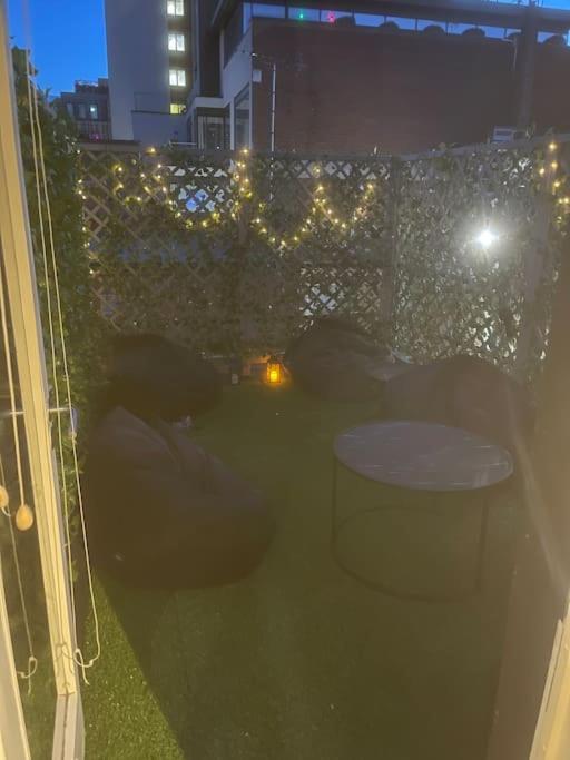 Spacious 2 Bedroom Apartment In The Heart Of Soho. Londres Exterior foto