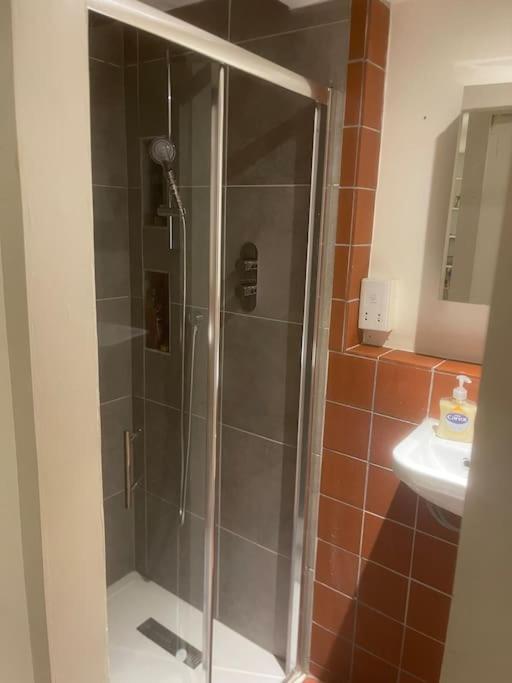 Spacious 2 Bedroom Apartment In The Heart Of Soho. Londres Exterior foto